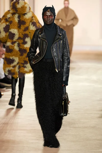 Look 41